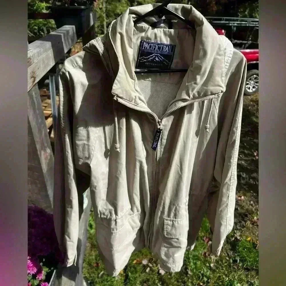 Pacific Trail Ladies Sz L Hooded Raincoat/Windbreaker Tan & Off White